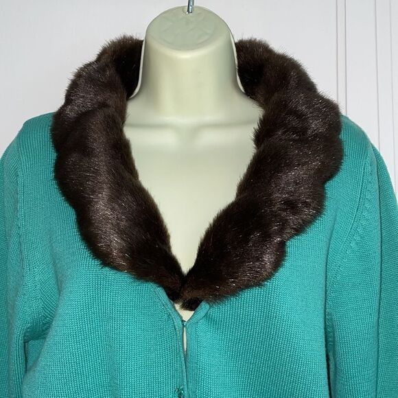 Ivy Jane light green acrylic/cotton/spandex cardigan/brown faux fur collar - Picture 2 of 8
